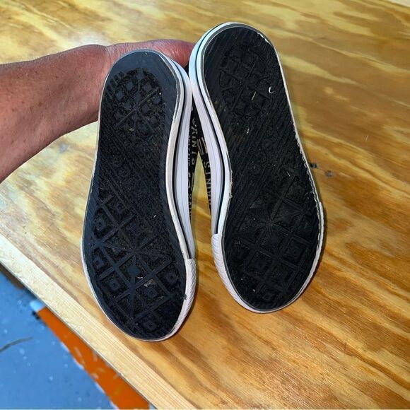 Youth FOCO Black New Orleans Saints Repeat Wordmark High Top Canvas Sneakers - Picture 7 of 8